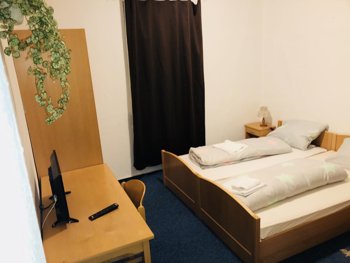 Pension Wasunger Tor Meiningen Esterno foto